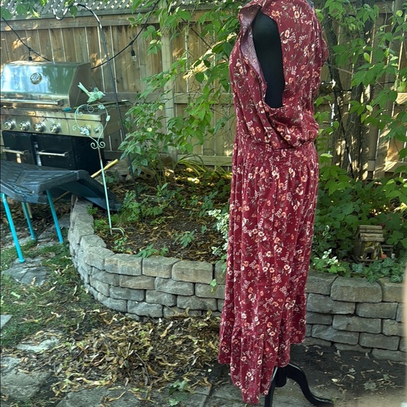 Old Navy XXL Tall Floral Red Midi Dress. - Picture 3 of 11